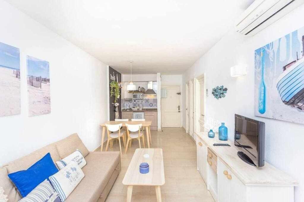 Precioso Apartamento Frente Al Mar Con Piscina Lejlighed *